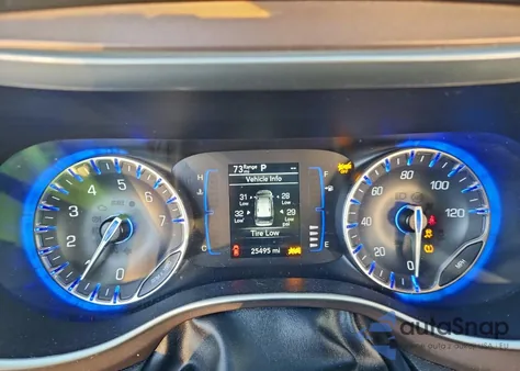 2022 Chrysler Voyager Lx из США, поврежденный, VIN 2C4RC1CG2NR186747